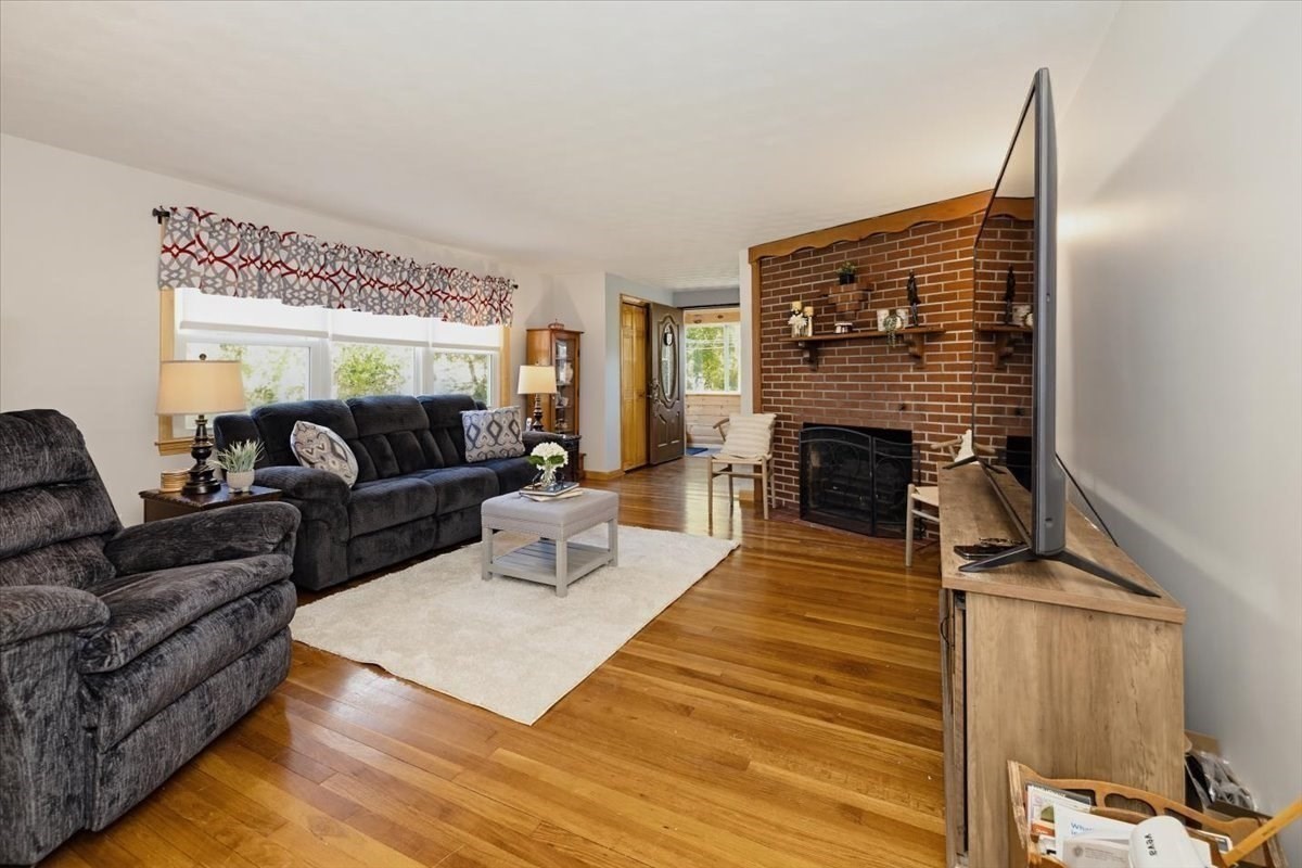 40 Dudley Rd Property Photo 9