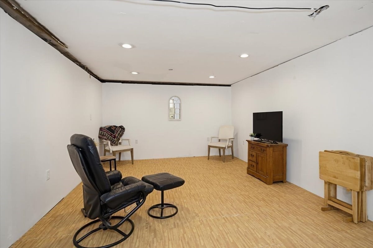 40 Dudley Rd Property Photo 24