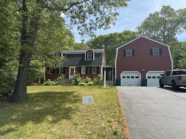 2 Stonehedge Circle Property Photo 1