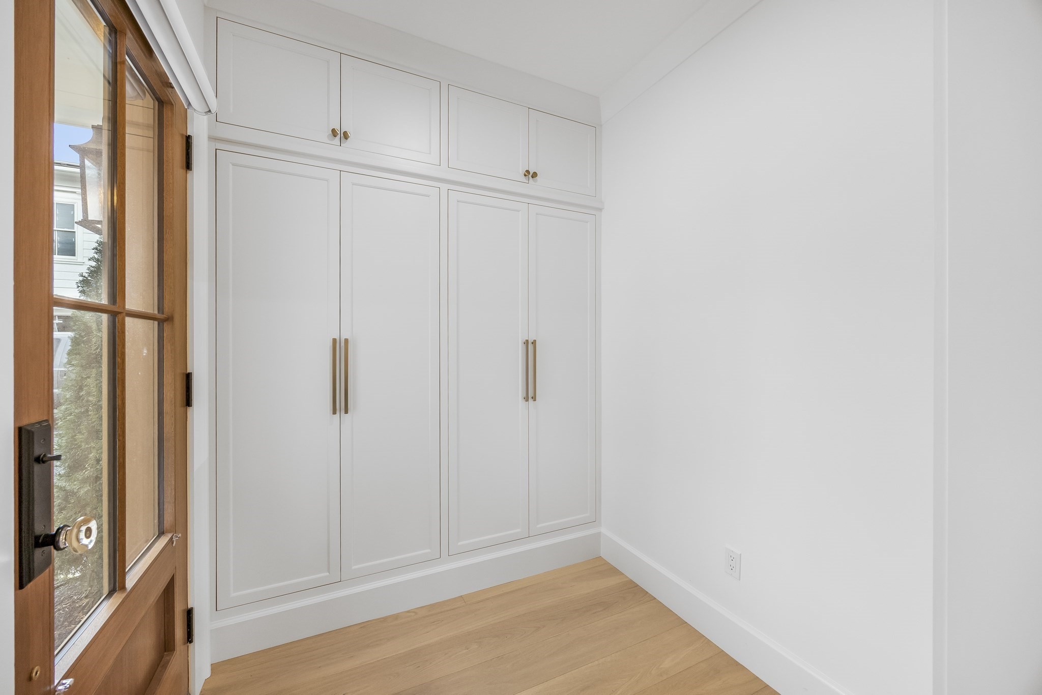 107 State Street Property Photo 7