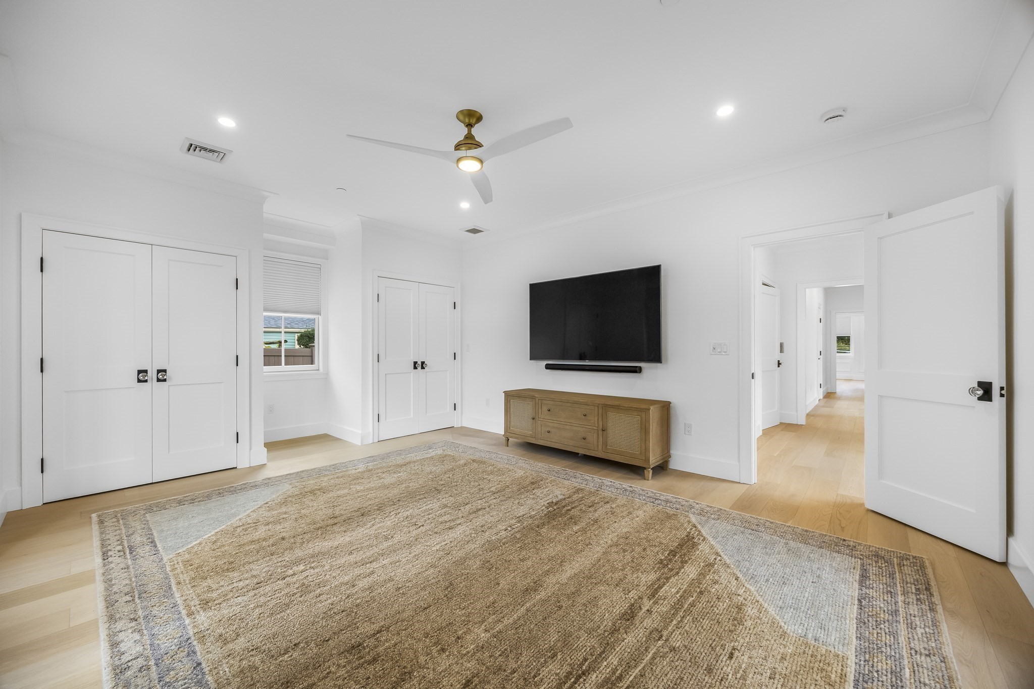 107 State Street Property Photo 31