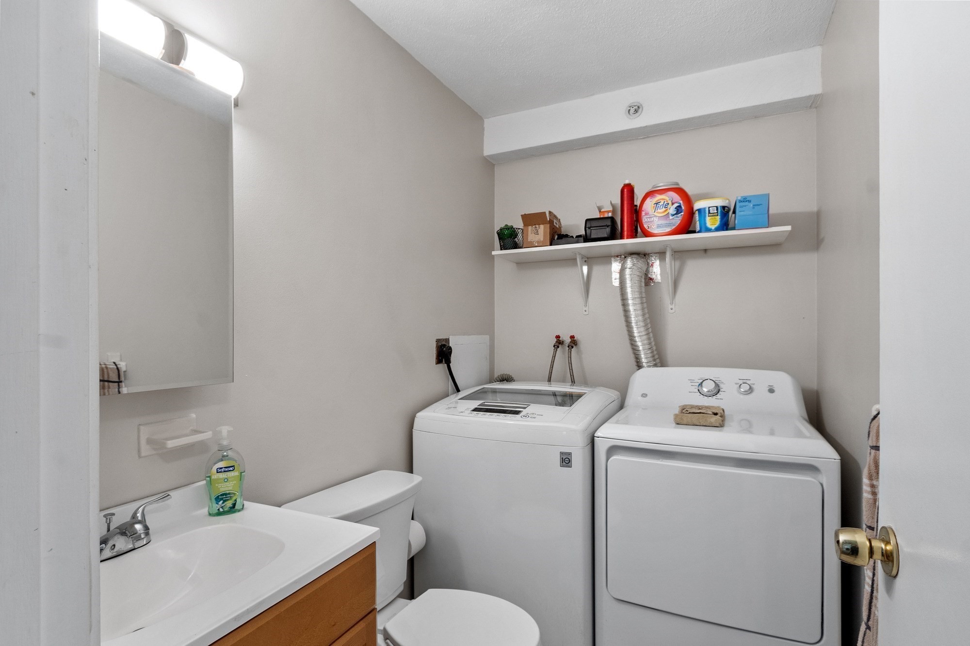 12 Village Ln # 45 Property Photo 14