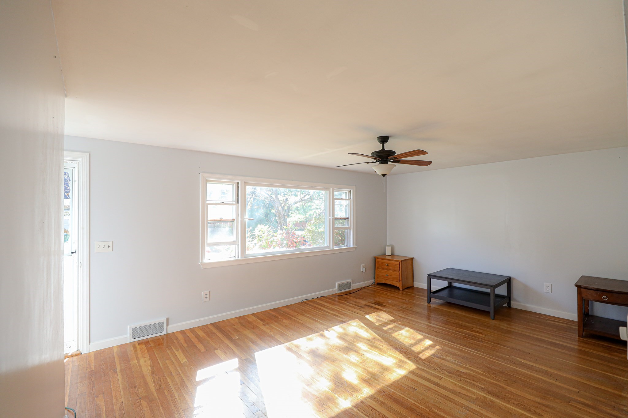 14 Janice Ave Property Photo 14