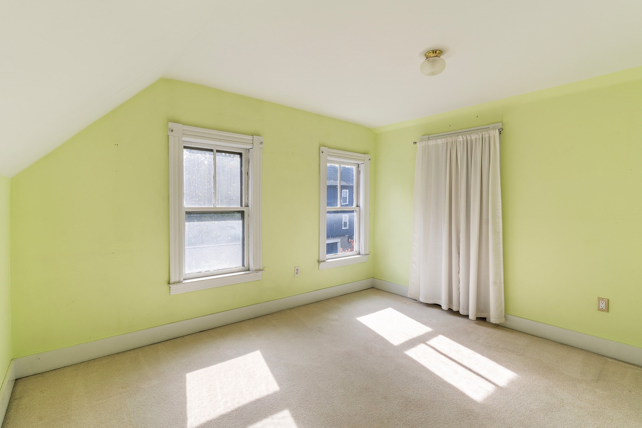 386-388 Huron Property Photo 14