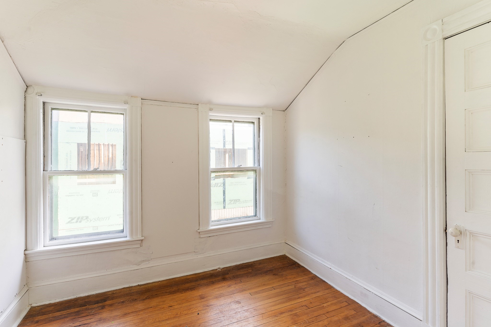 386-388 Huron Property Photo 15