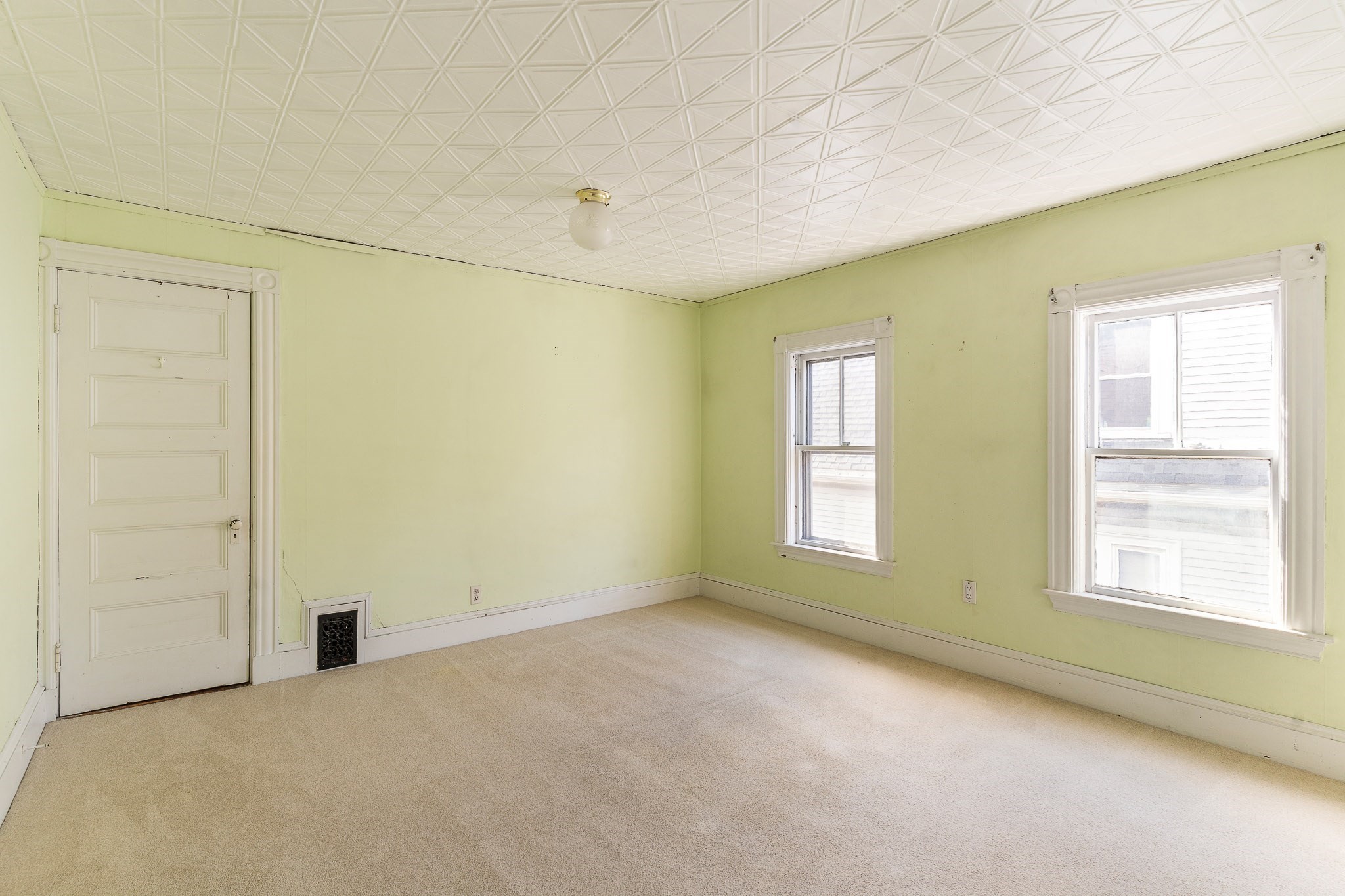 386-388 Huron Property Photo 18