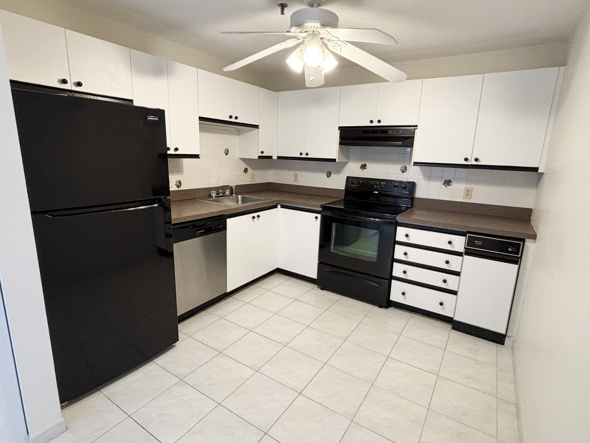 3920 Mystic Valley Parkway # 410 Property Photo 8