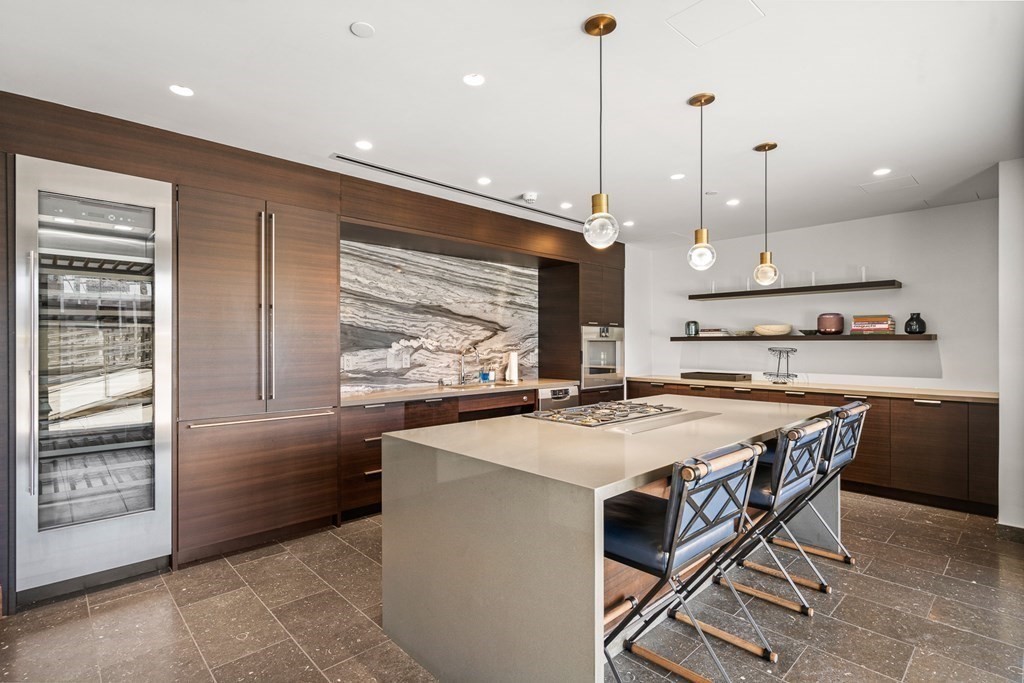 300 Pier 4 Blvd # 5n Property Photo 10