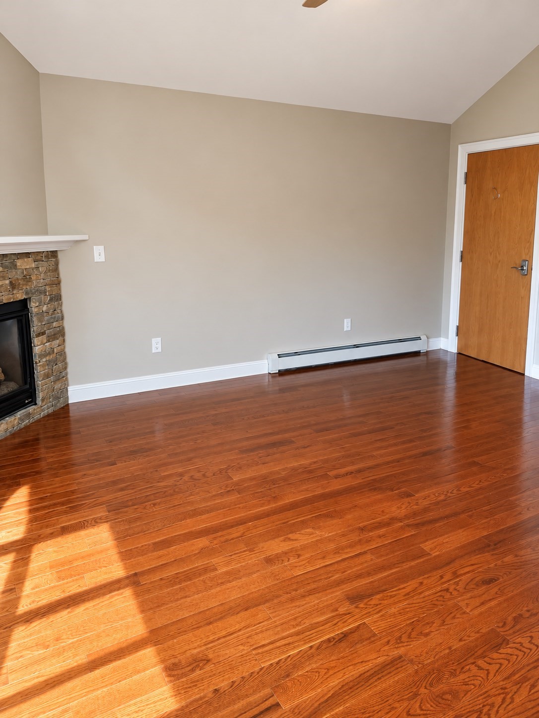 456 Main St # 2 Property Photo 8
