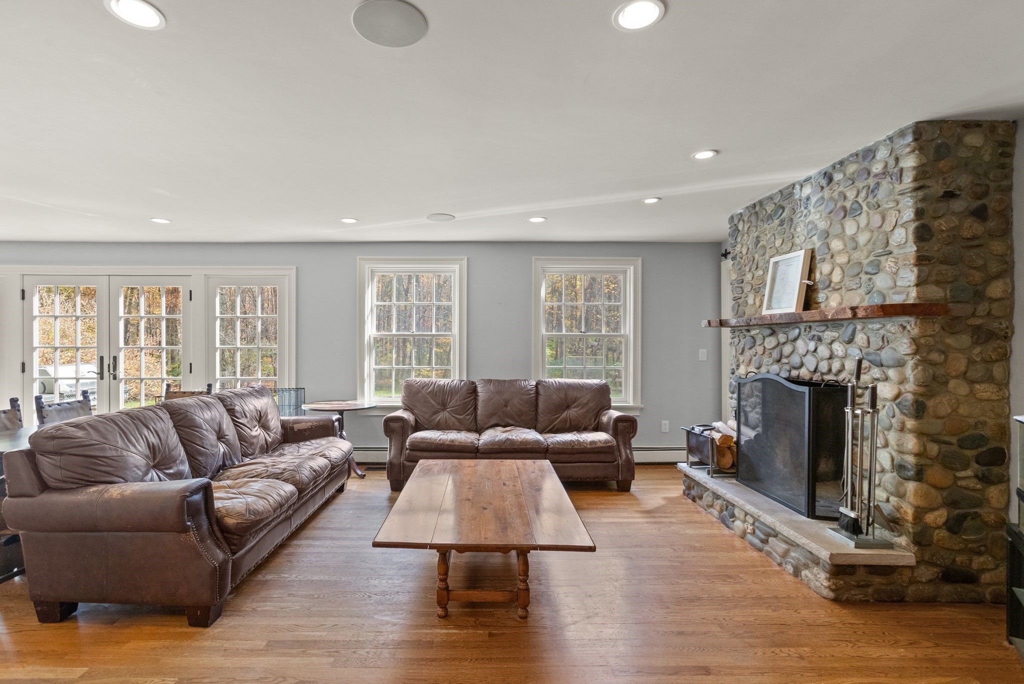 11 Pearl Property Photo 12