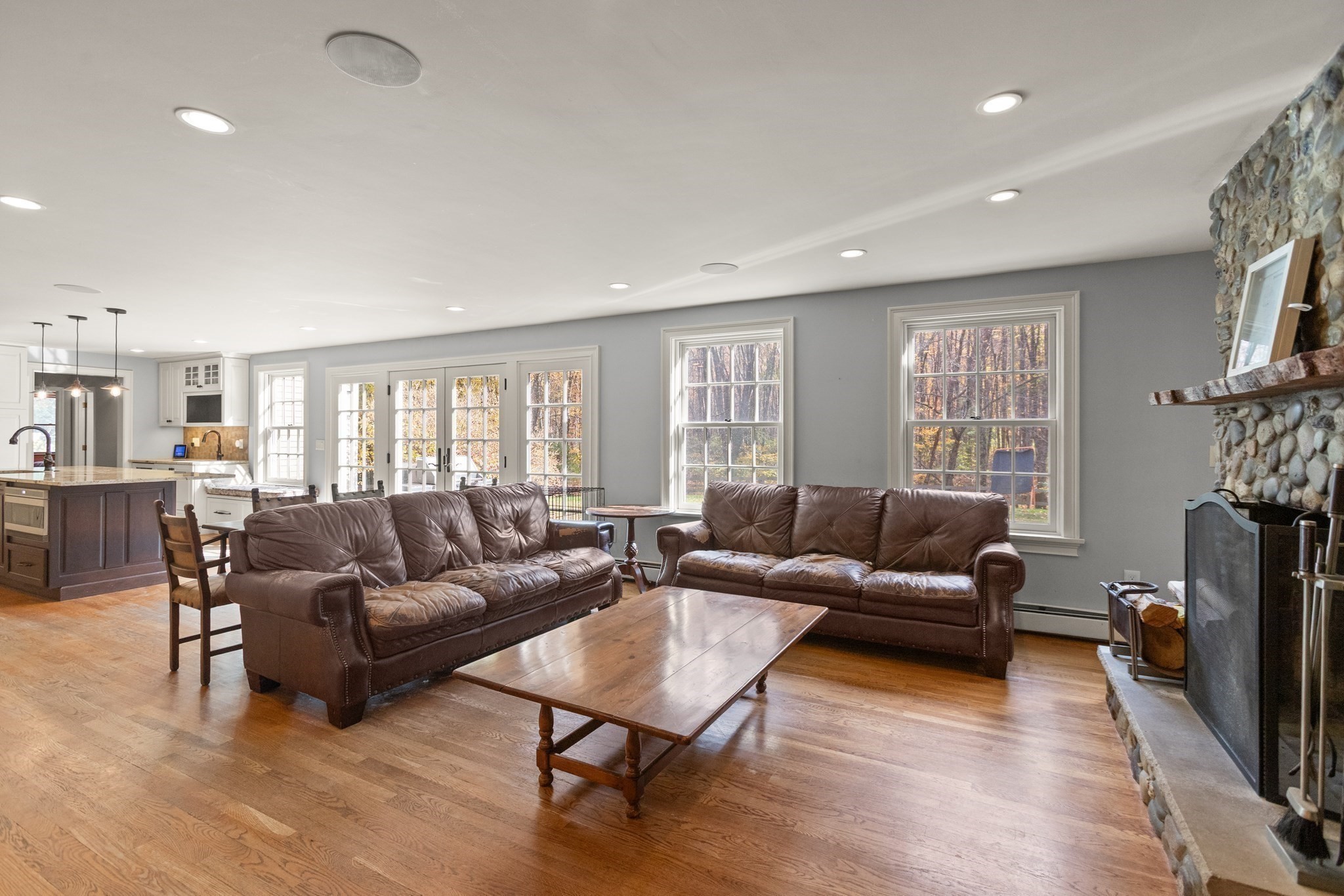 11 Pearl Property Photo 13