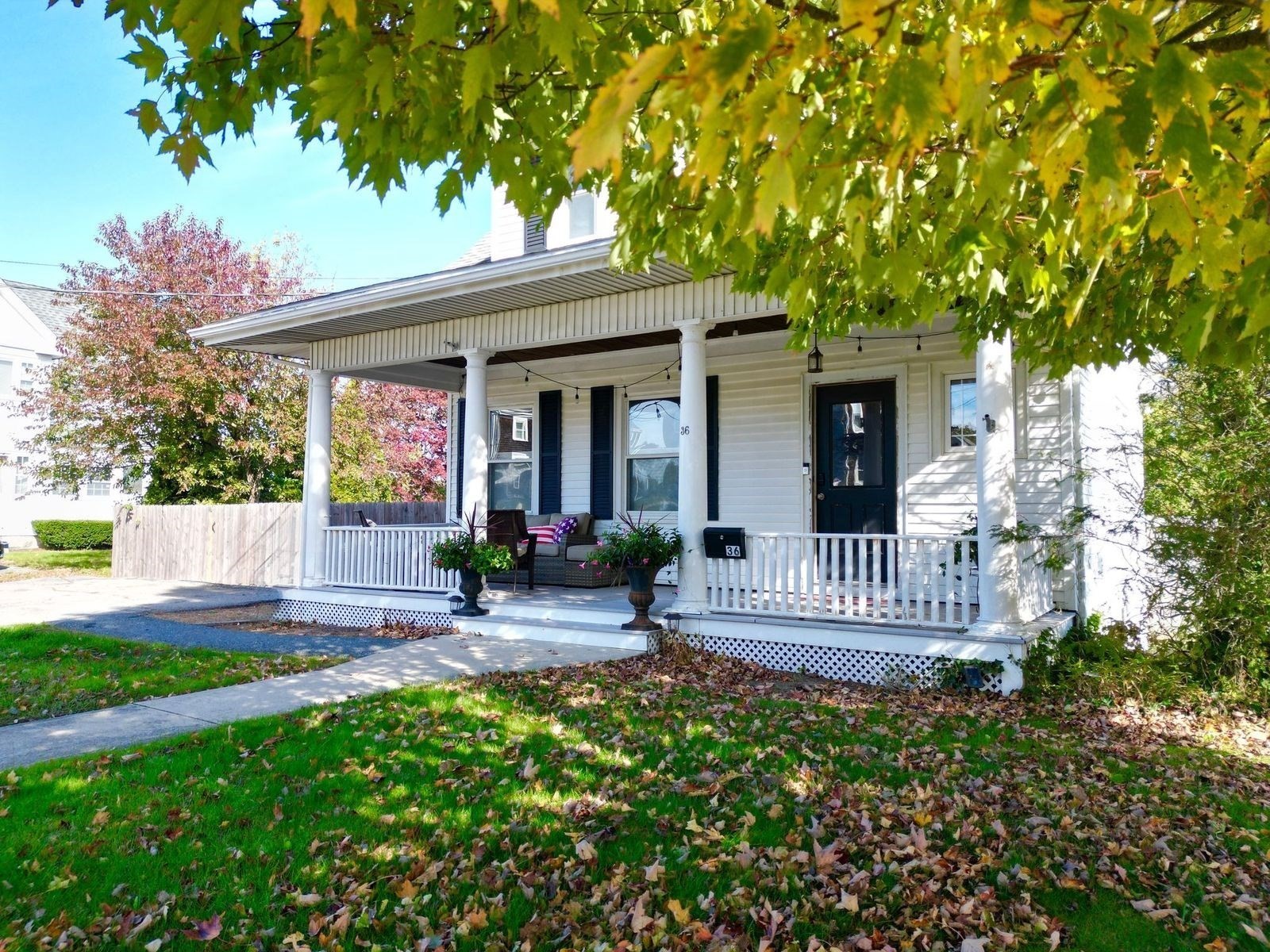 36 Mayflower St Property Photo 1