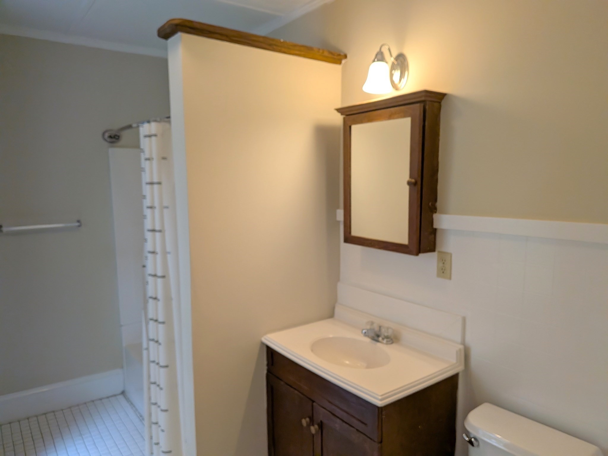 30 Hope St # B Property Photo 6