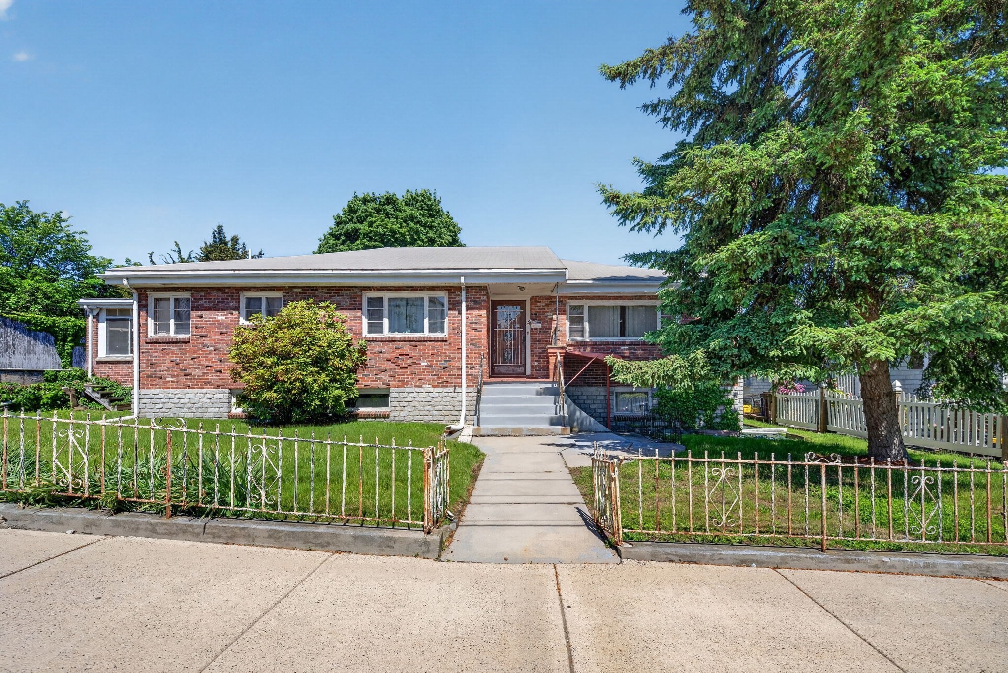 14 Coolidge St