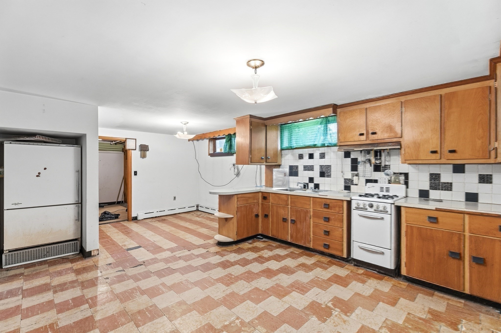 14 Coolidge St Property Photo 28
