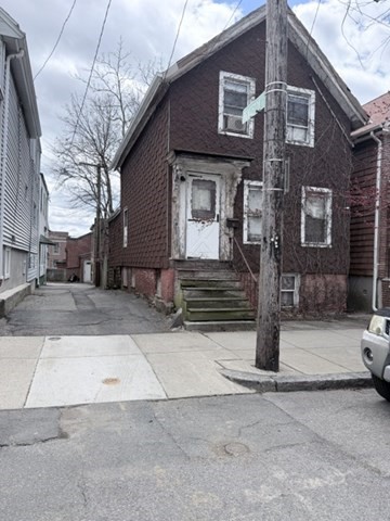 233 Princeton Street Property Photo 1