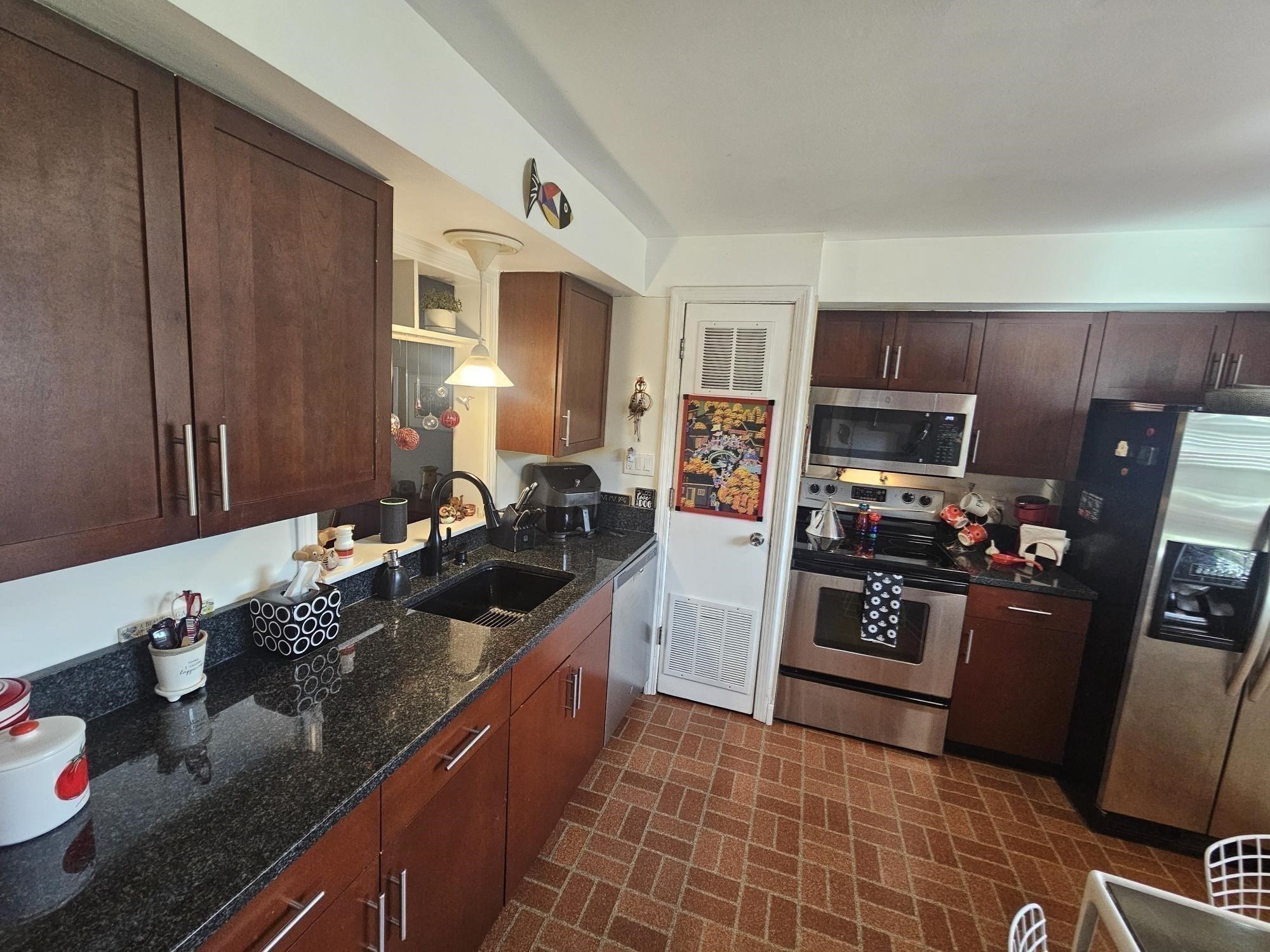 1108 Windsor Dr # 1108 Property Photo 16