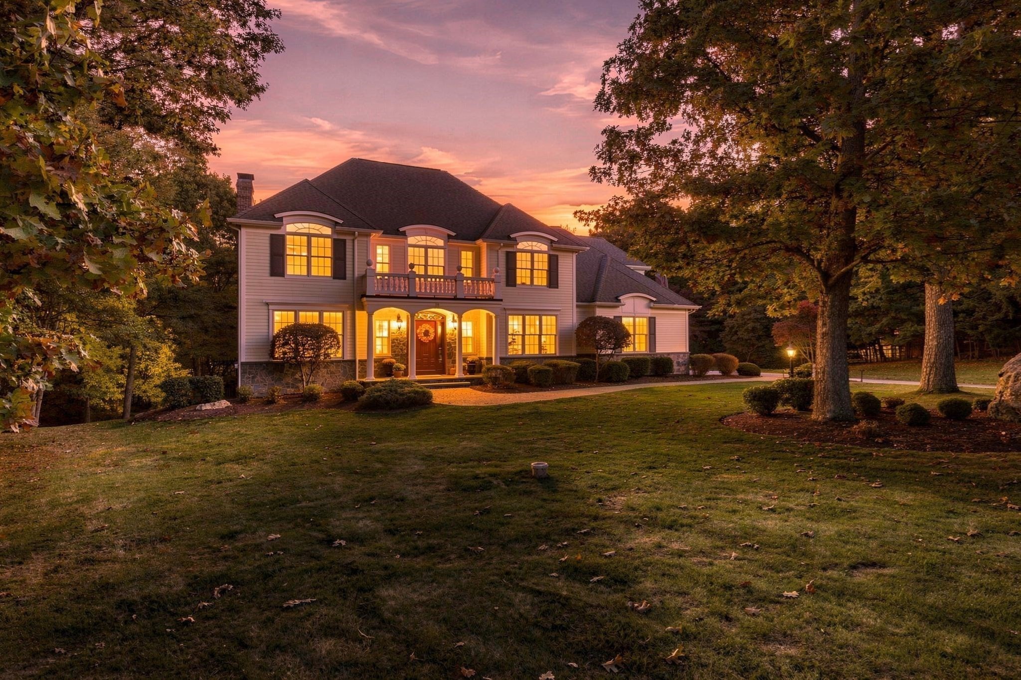 16 Falcon Heights Property Photo 1
