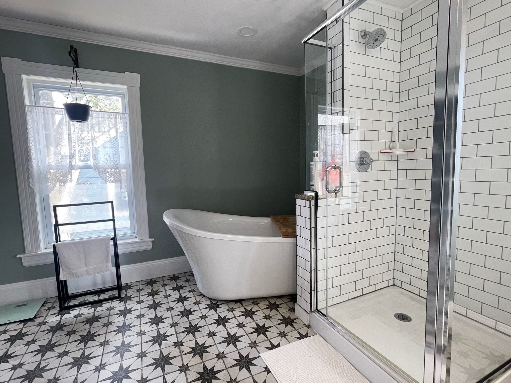 76 Beacon St Property Photo 36