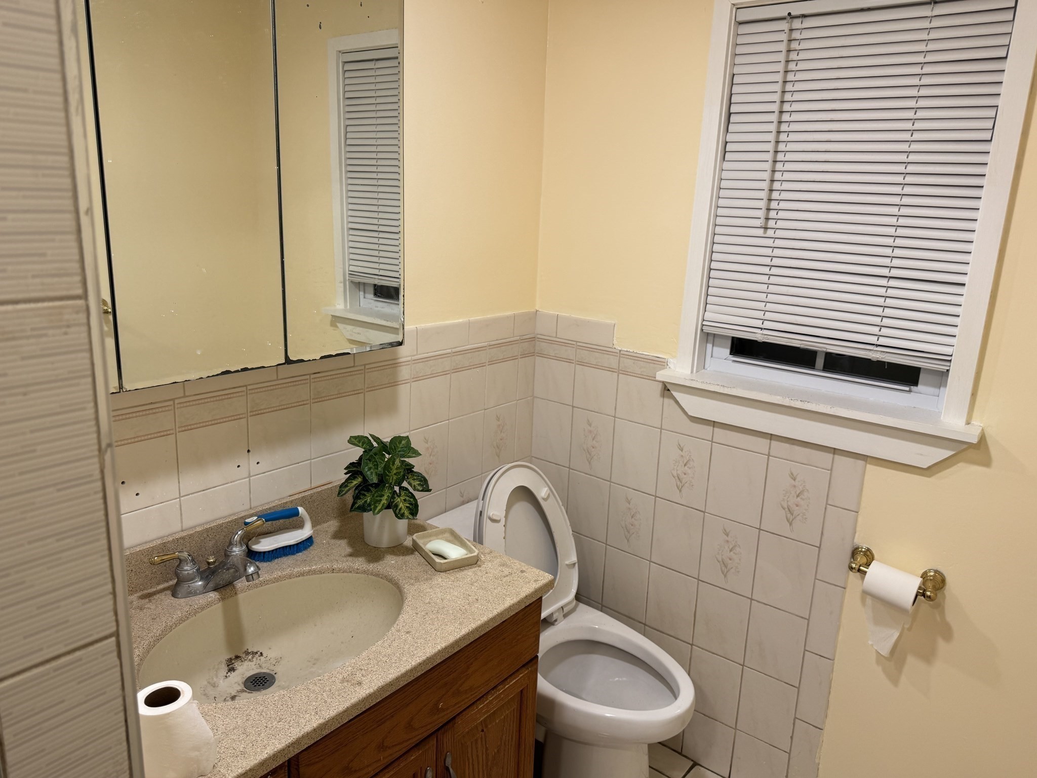 1 Sunnybrook Ln Property Photo 2