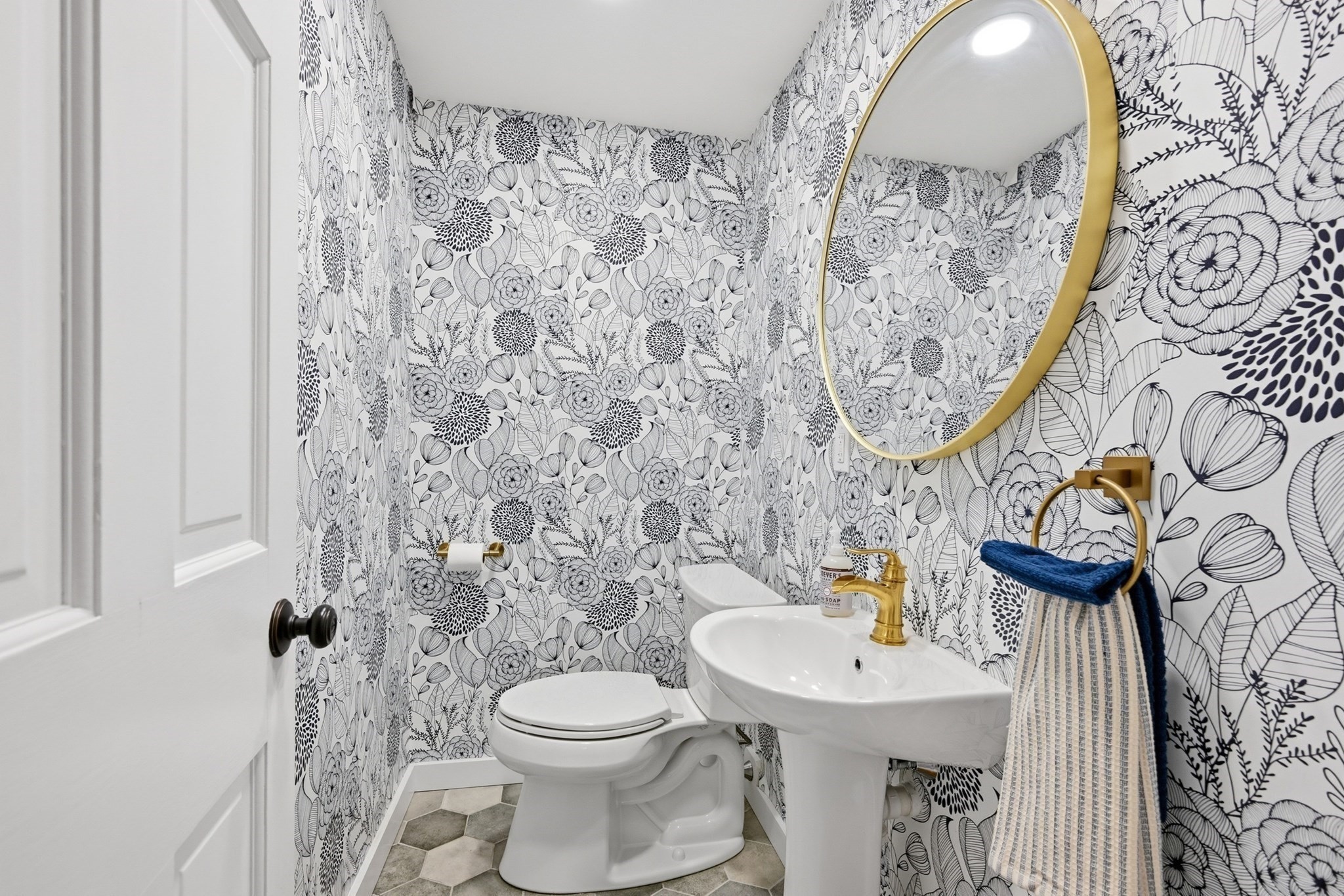 893 Osterville West Barnstable Property Photo 14