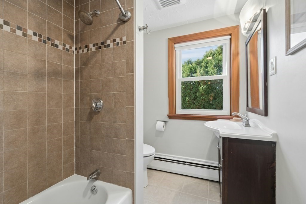 218 Myrtle St Property Photo 4