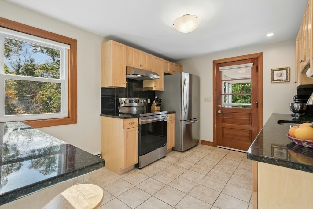 218 Myrtle St Property Photo 11