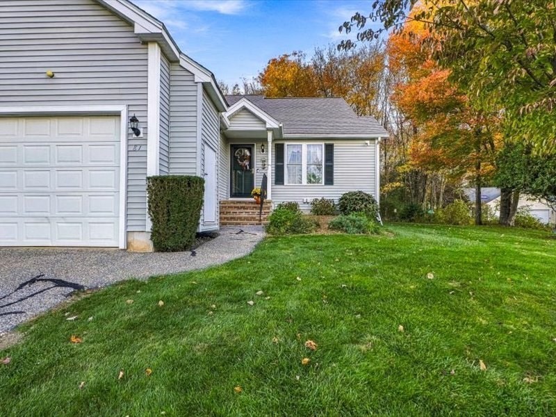 81 Country Squire Rd # 81 Property Photo 1