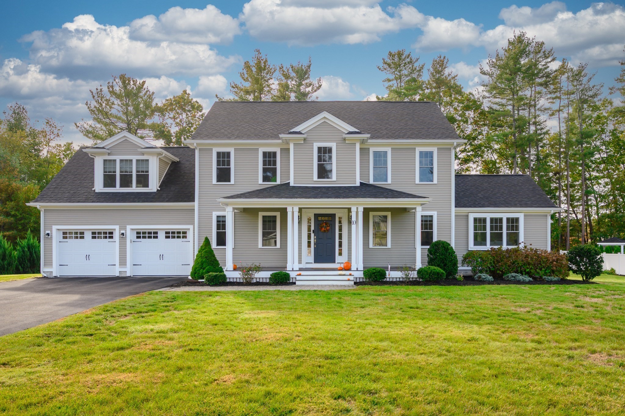 10 Wood Hollow Property Photo 1
