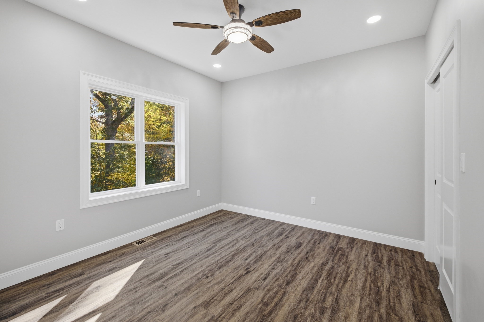 44a Topsfield Property Photo 12