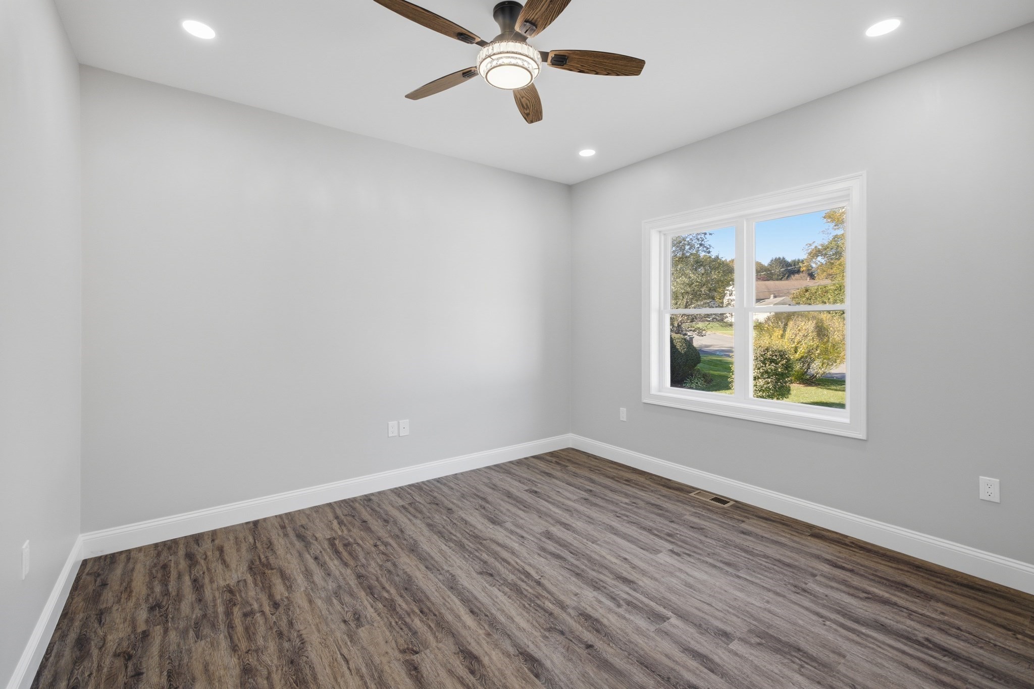 44a Topsfield Property Photo 14