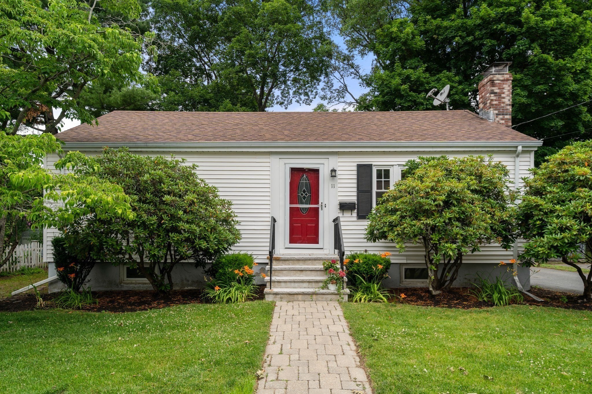 11 Corey Terr Property Photo 1