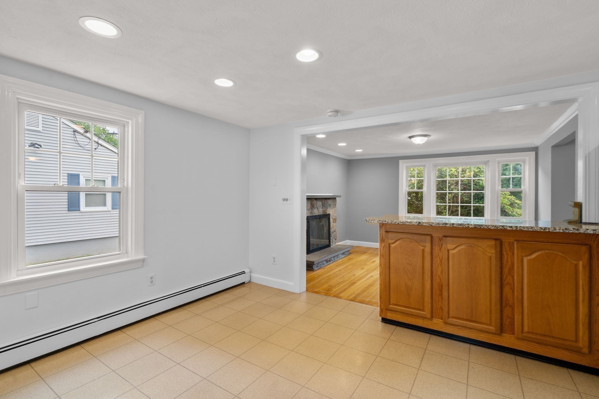 11 Corey Terr Property Photo 6