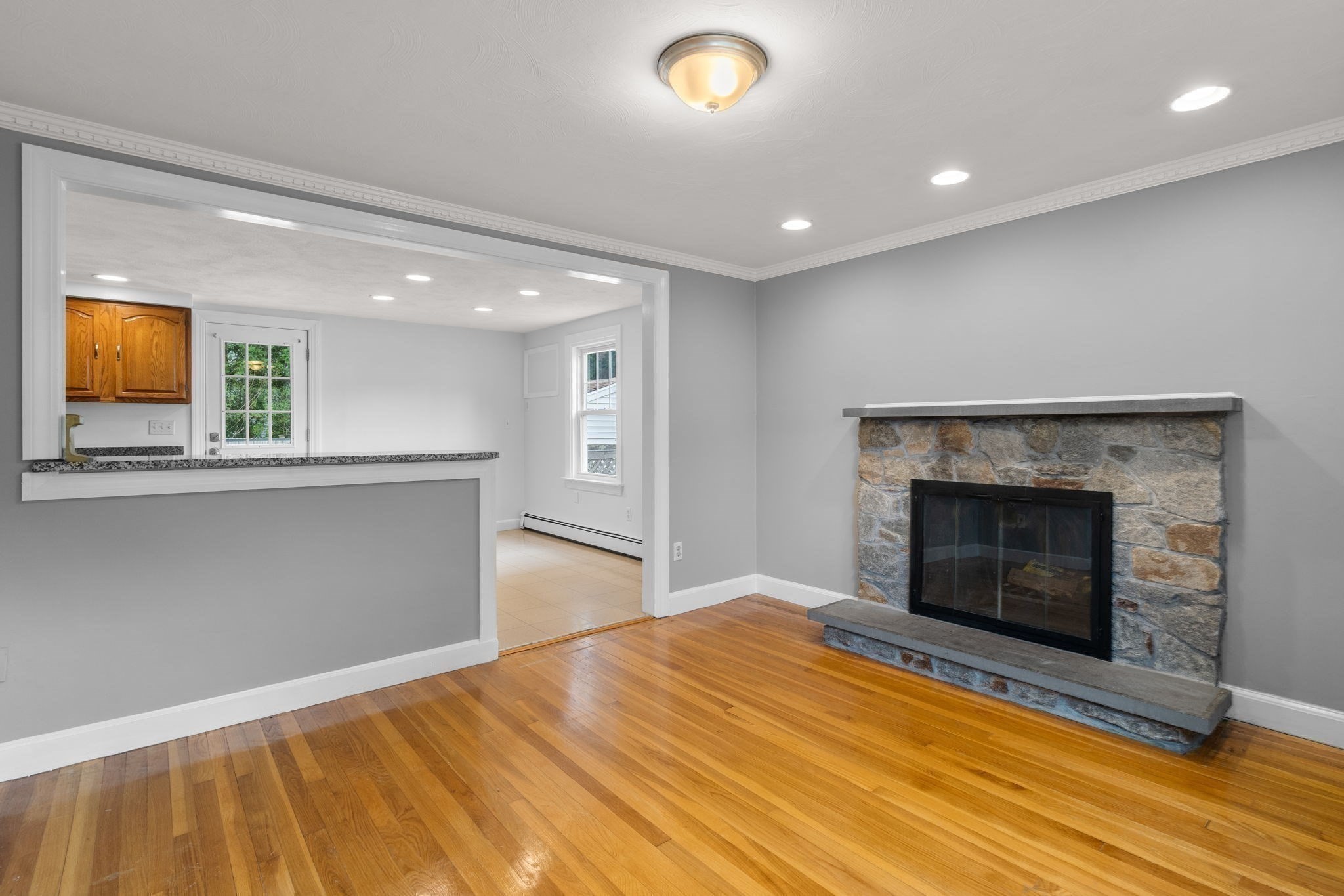 11 Corey Terr Property Photo 9
