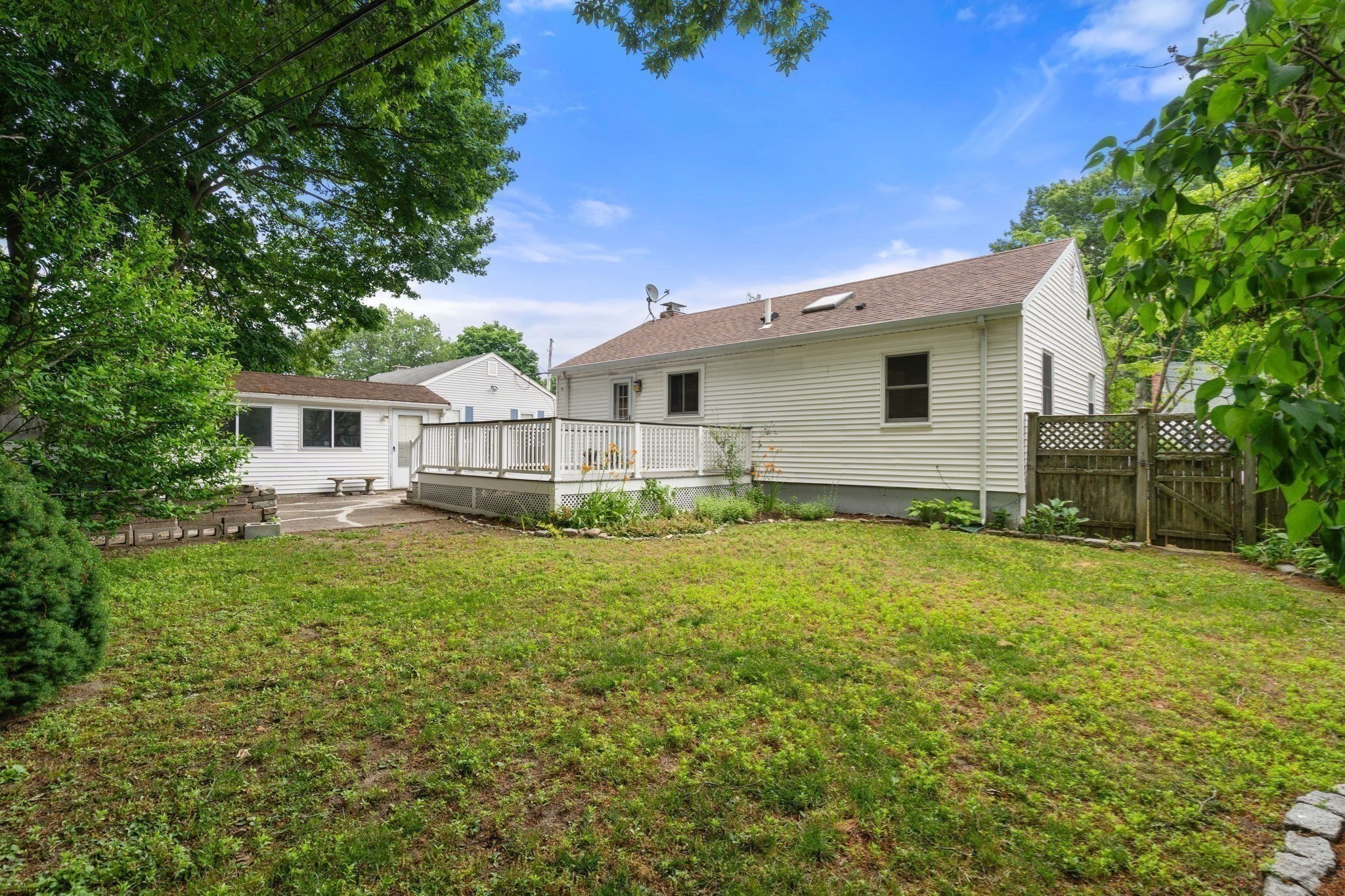 11 Corey Terr Property Photo 25