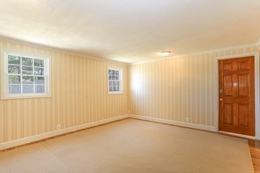 2 Parsons Ln Property Photo 10