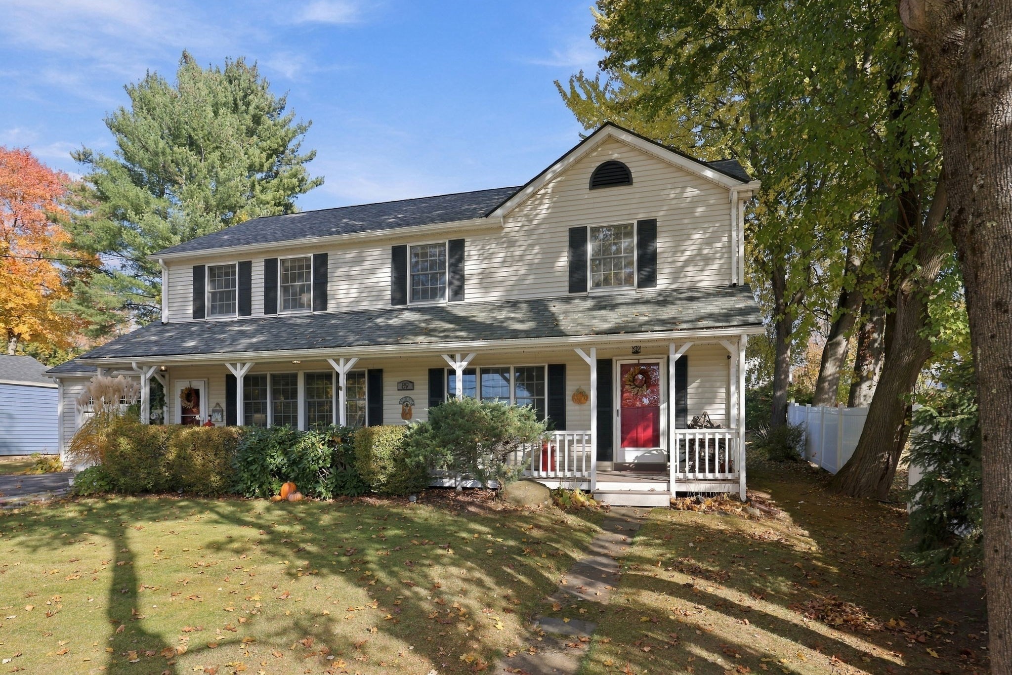 89 Almon Ave Property Photo 3