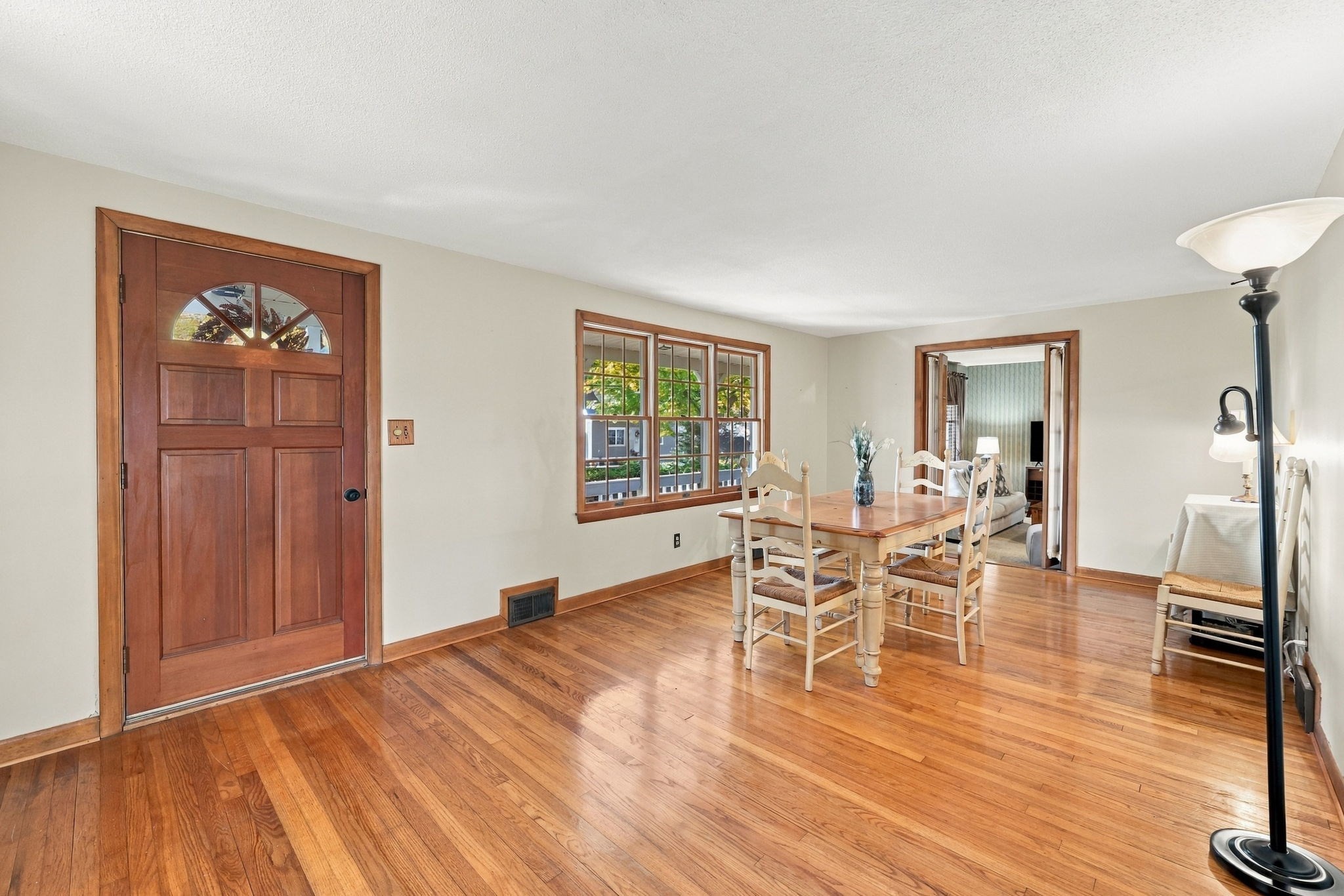 89 Almon Ave Property Photo 15