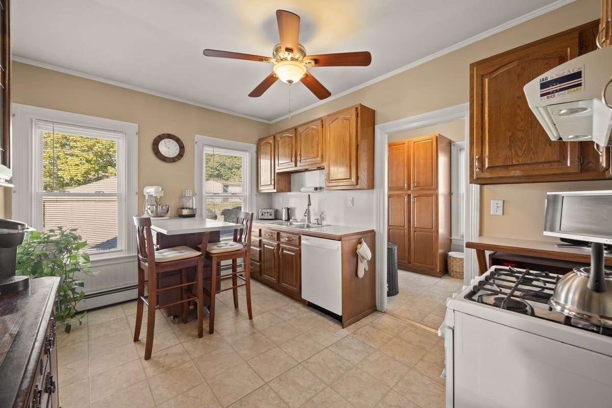 427 Somerset Ave Property Photo 16
