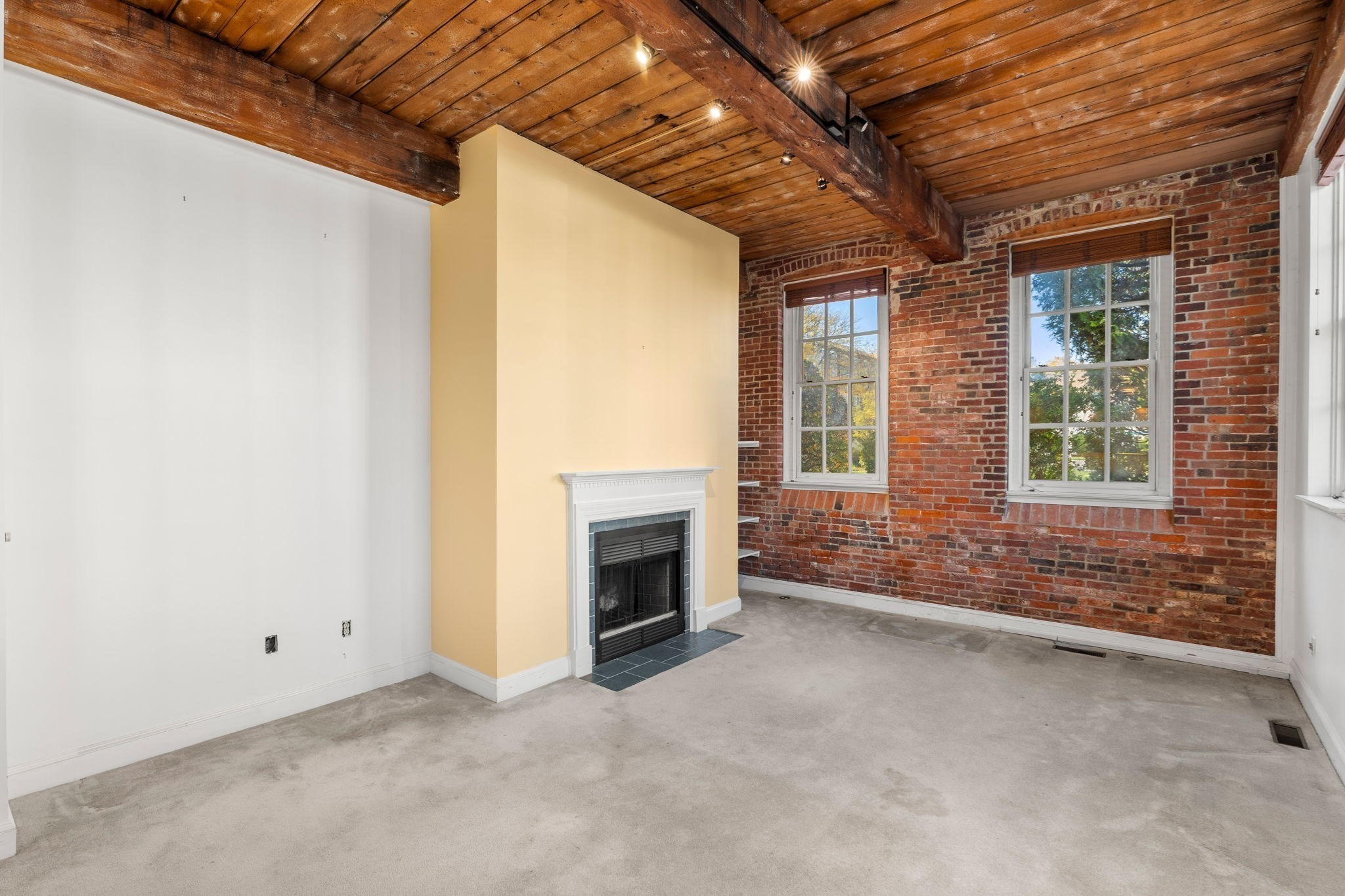 48 Kent St # 6 Property Photo 4