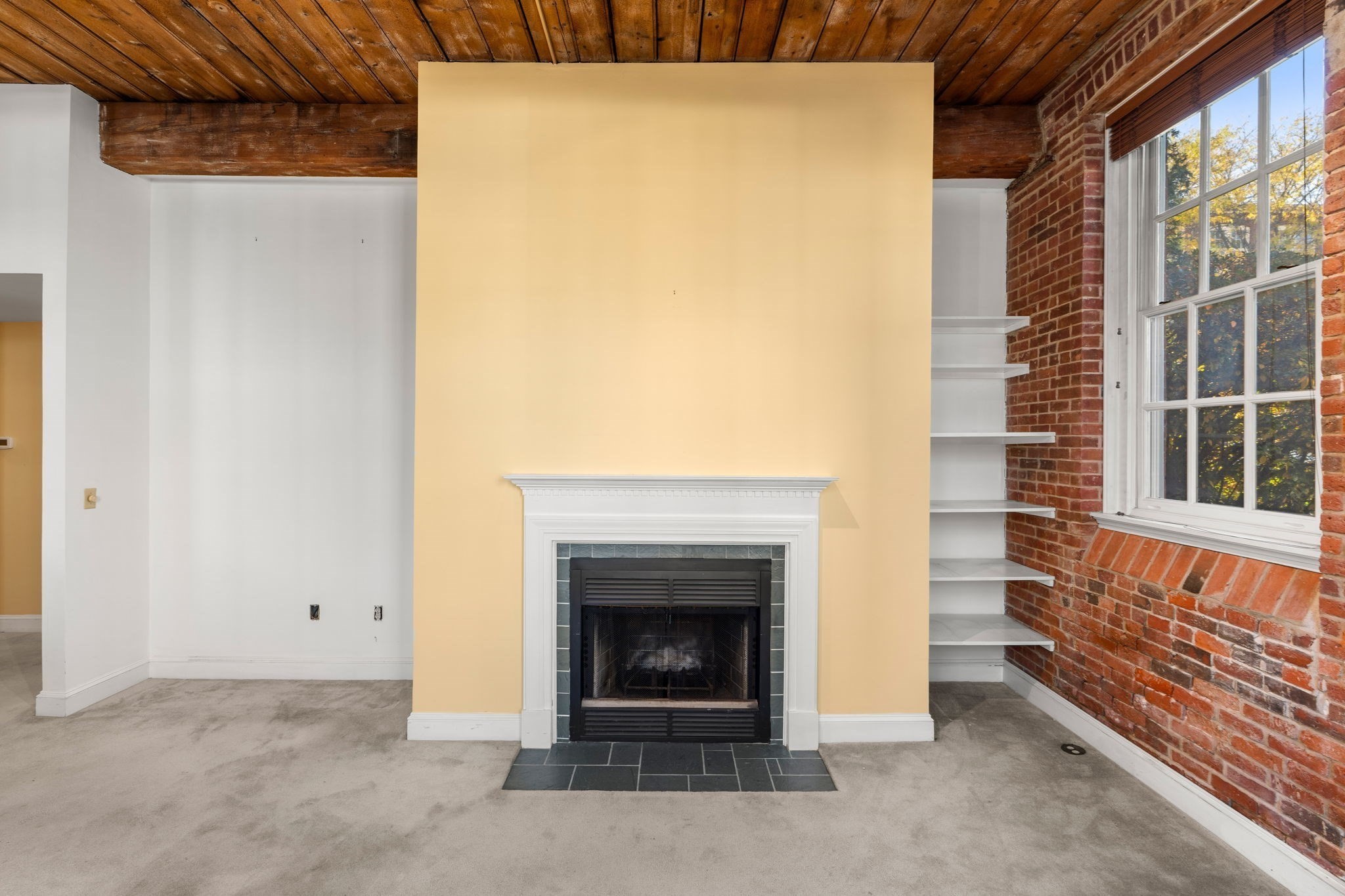 48 Kent St # 6 Property Photo 5