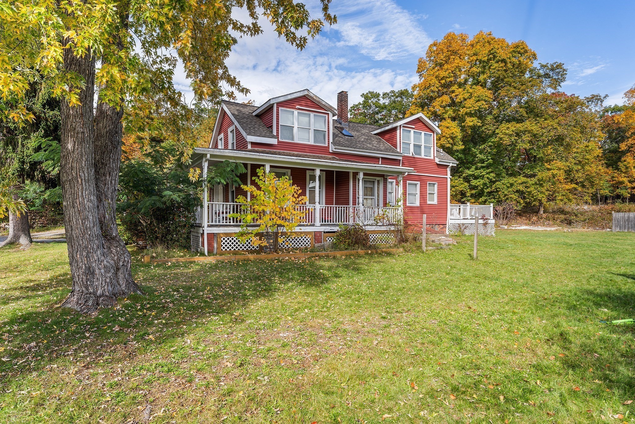 27 Park Pl Property Photo 8