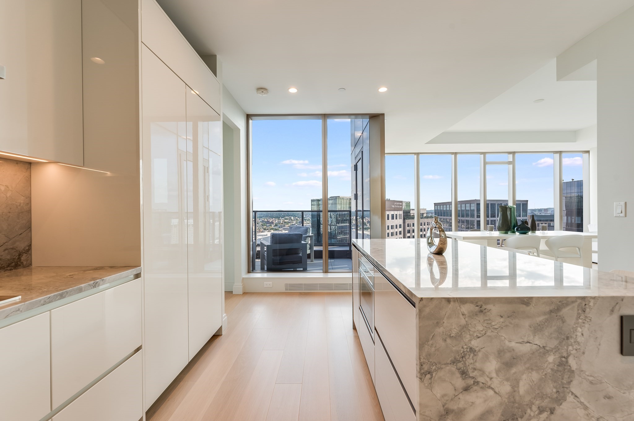 135 Seaport Blvd Property Photo 12