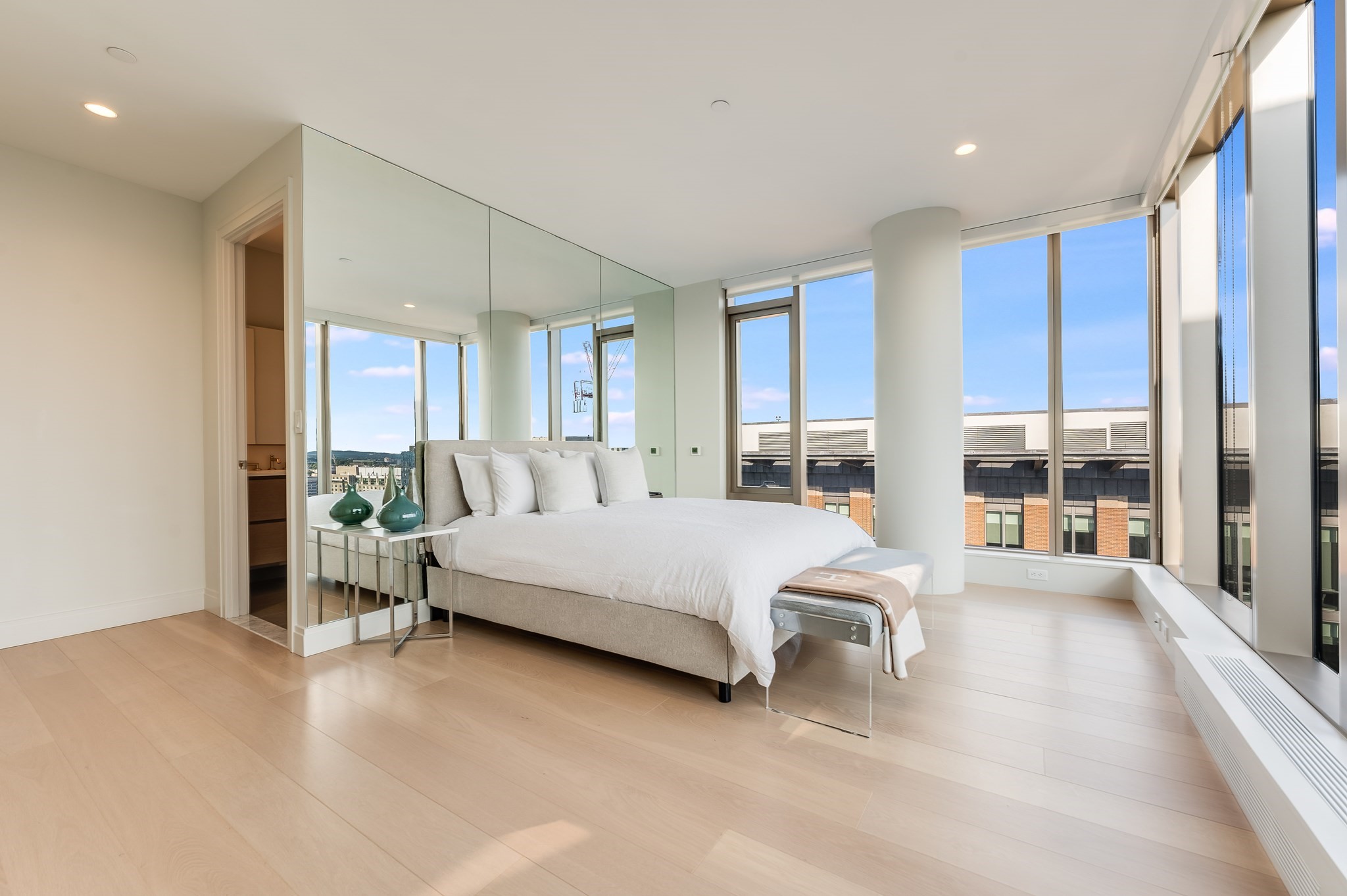 135 Seaport Blvd Property Photo 13