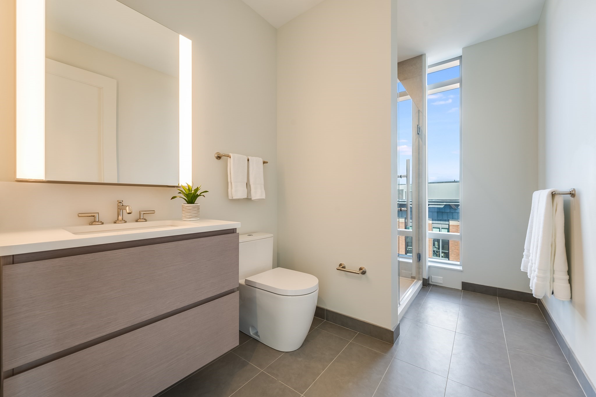 135 Seaport Blvd Property Photo 16