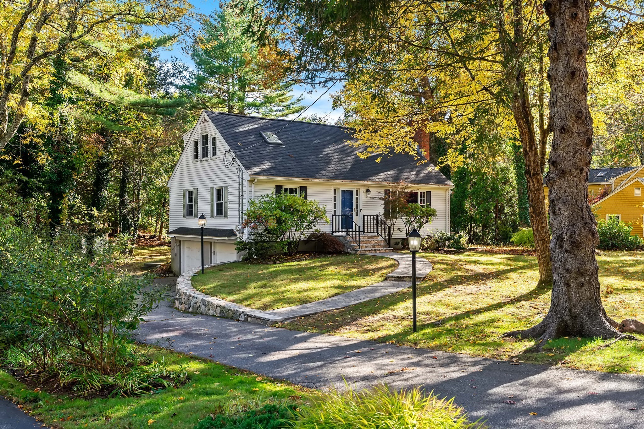 16 Happy Hollow Road