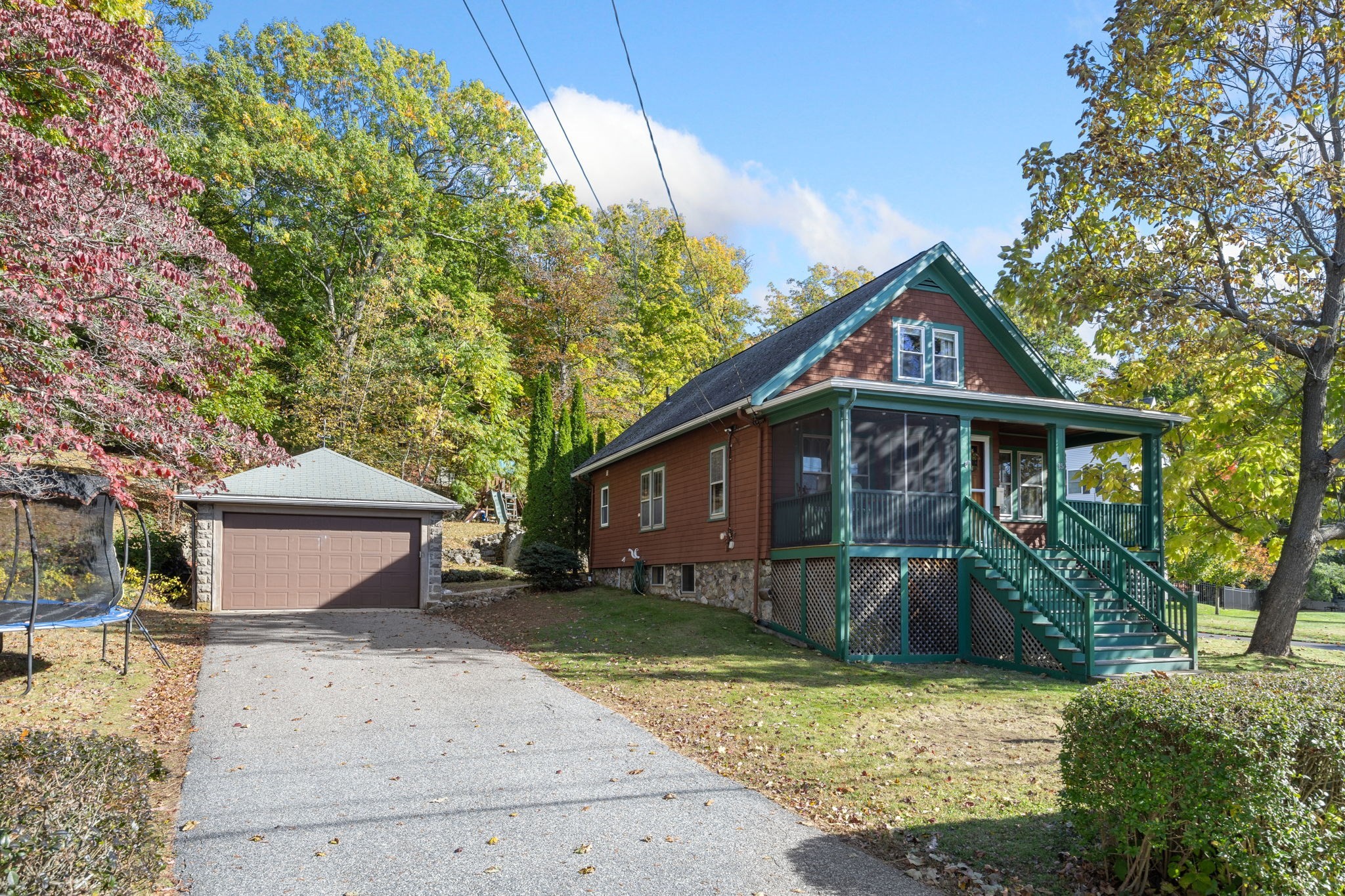 15 Isabella St