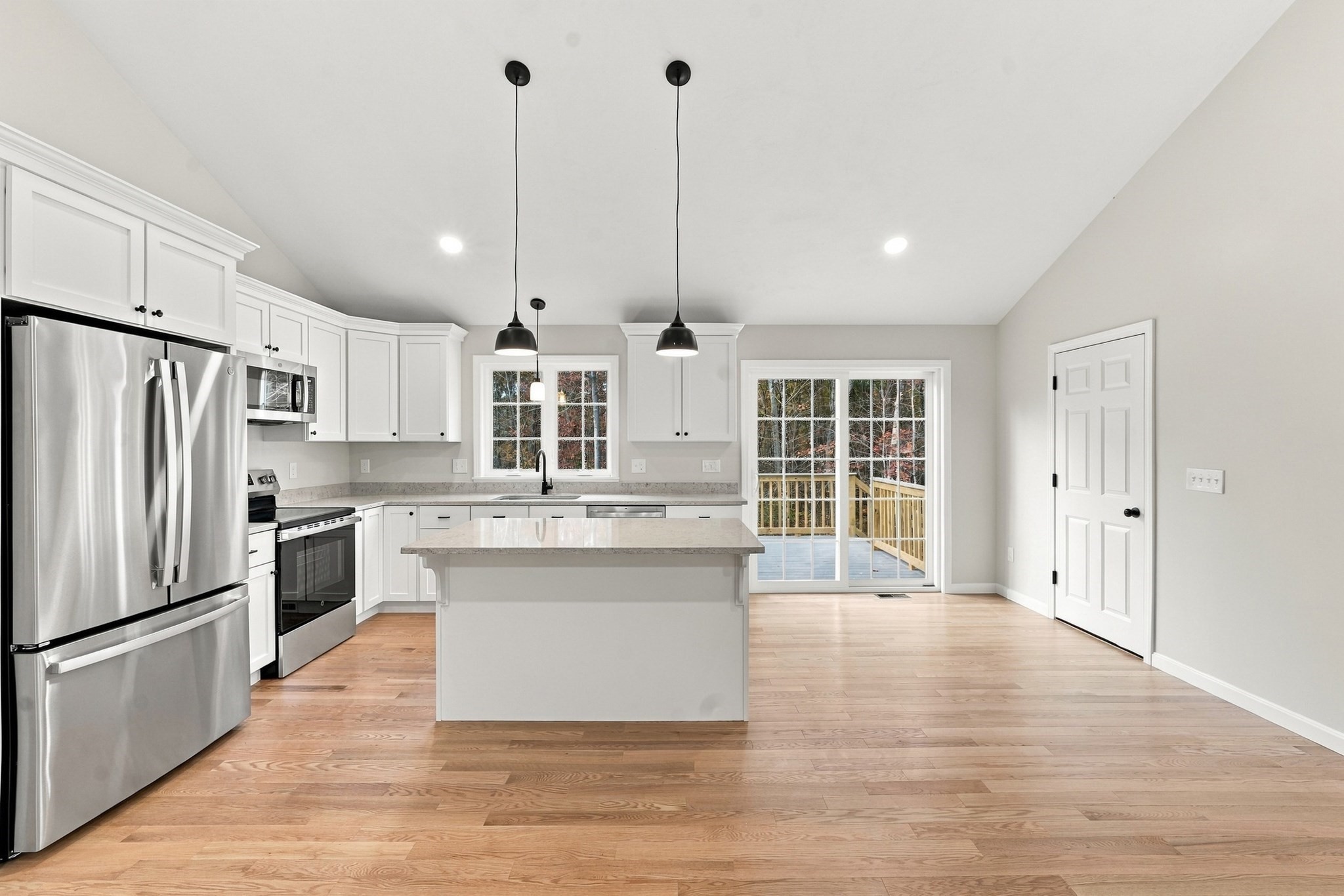 459 Cronin Rd Property Photo 2
