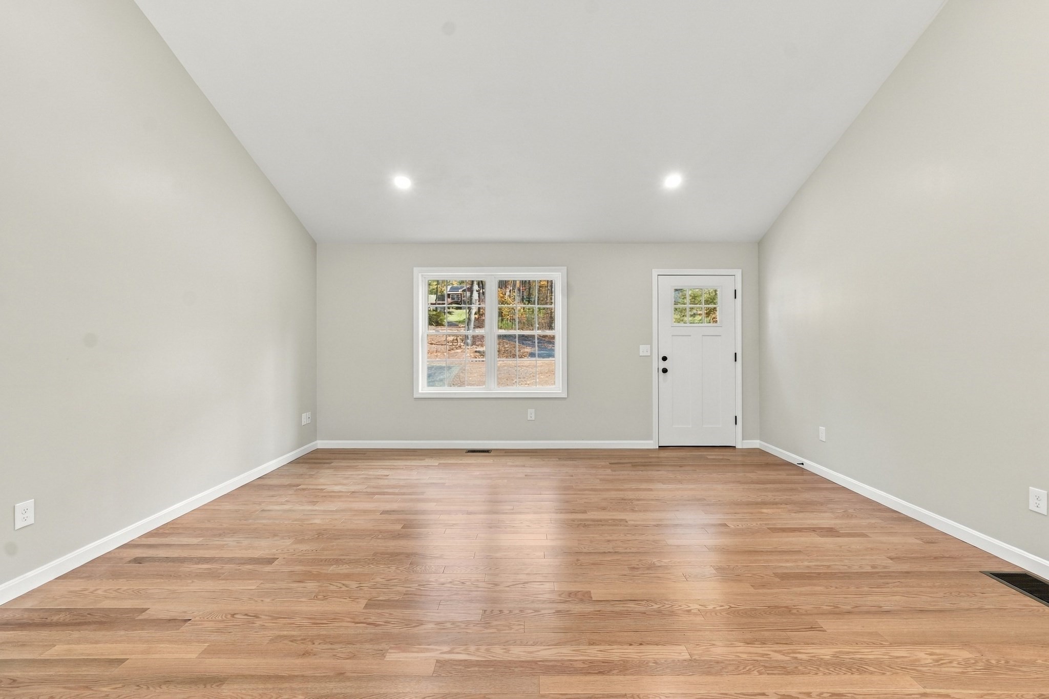 459 Cronin Rd Property Photo 9