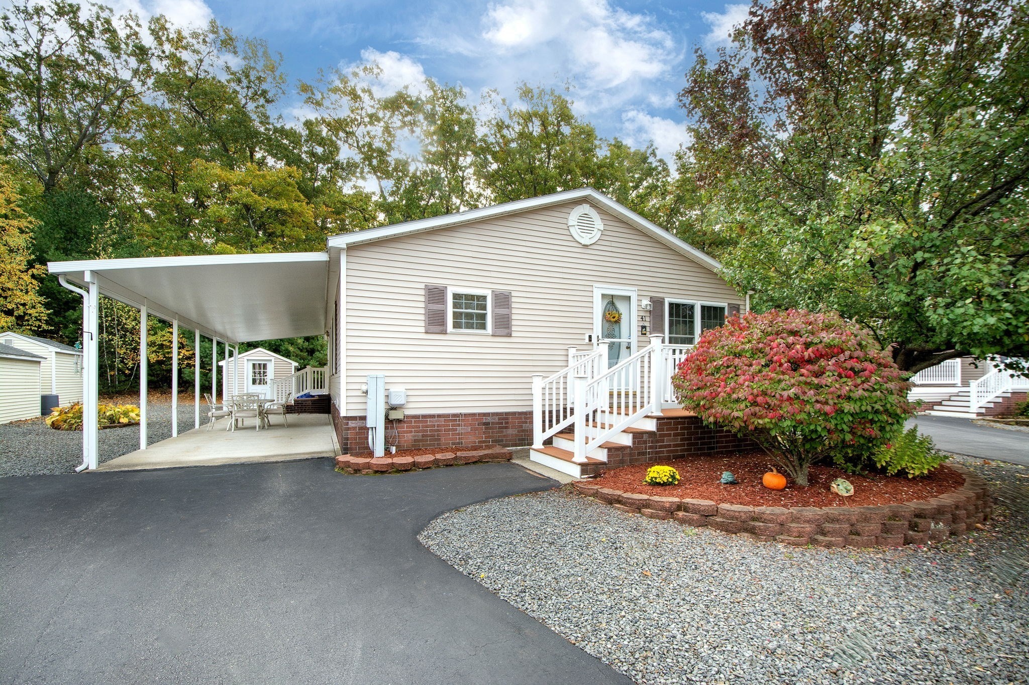 41 Sunset Lane Property Photo 1